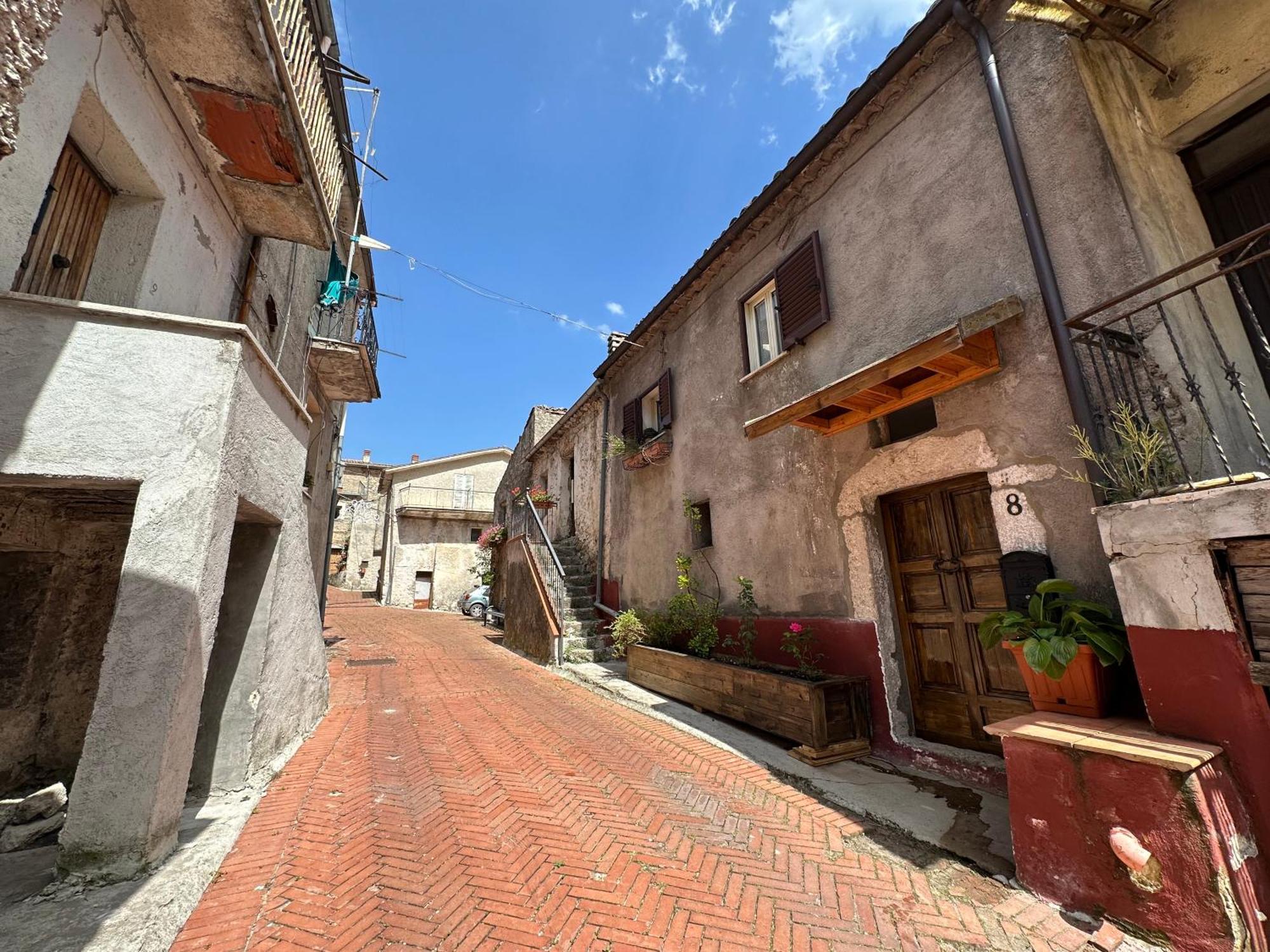Mariella Vernile Civitella Roveto Luaran gambar