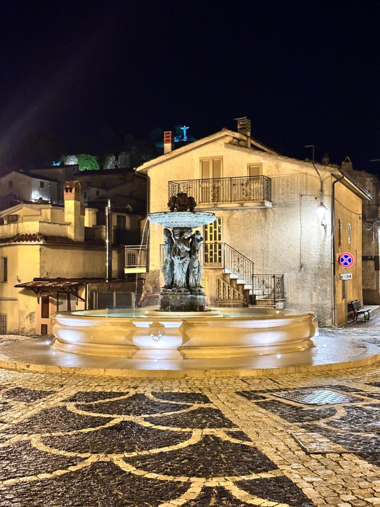 Mariella Vernile Civitella Roveto Luaran gambar